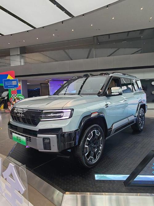 惠州189比亚迪方程豹硬派越野的爆款，英菲尼迪35周年与你共成长